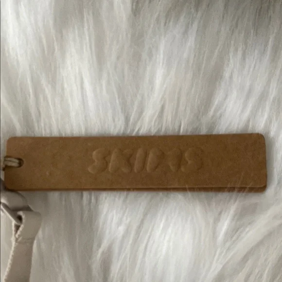 SKIMS NWT fits everybody lace bra size 32A - Picture 5 of 7